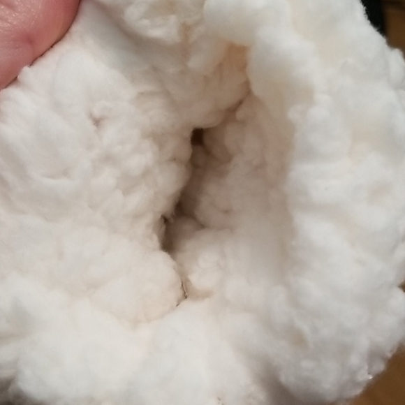 Pudus extra fuzzy inside knit slipper socks NWT - Picture 3 of 6